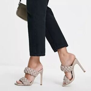 BRAND NEW STEVE MADDEN WOMEN"S KENLEY HEELED SQUARE TOE SANDAL